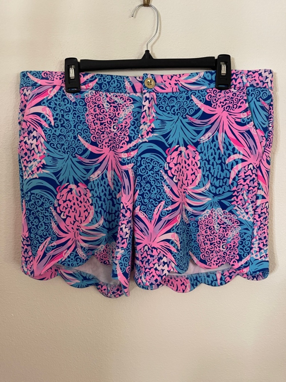 Lilly Pulitzer Pink & Blue Pineapple Print Scallop Hem Shorts